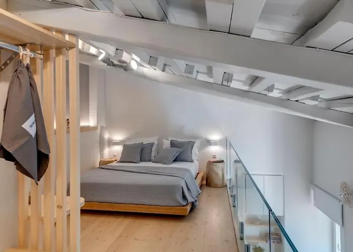 아파트 Nomade Vibrant Living Loft